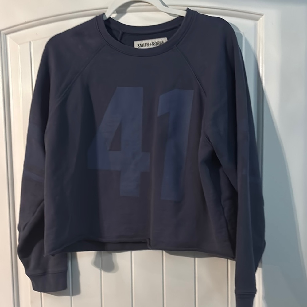 Women’s sweatshirt